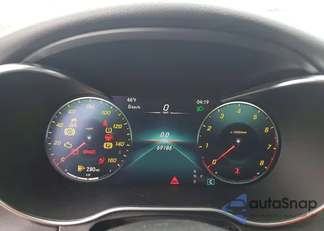 2021 Mercedes-Benz C 300 4Matic z USA, uszkodzony, nr VIN W1KWF8EB4MR649177